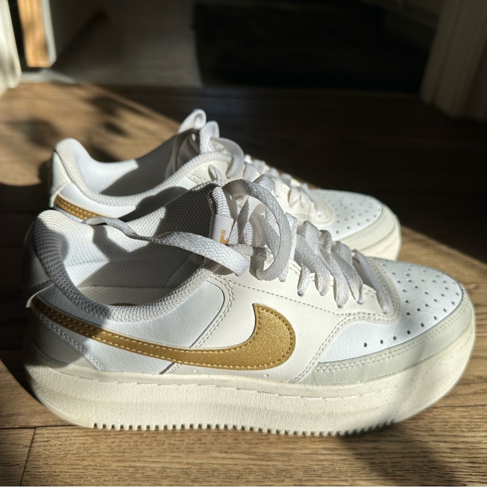 Nike platform size 8